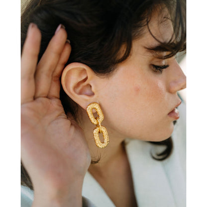 Connected Link Earrings (Gold)
